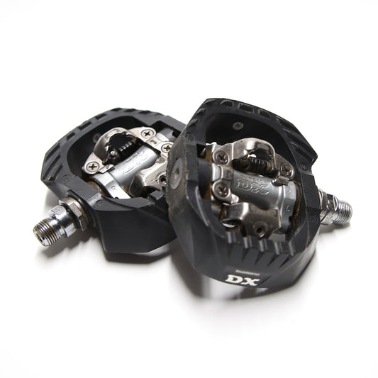 Shimano-DX-PD-M647-SPD-pedals-1